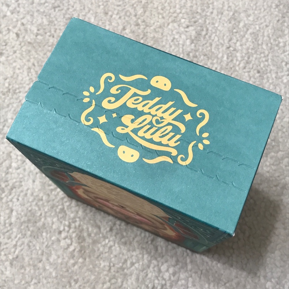 Lulu The Piggy Vintage Teddy Shop Vinyl Face Plush Pendant Blind Box Witty Teddy - Picture 16 of 16